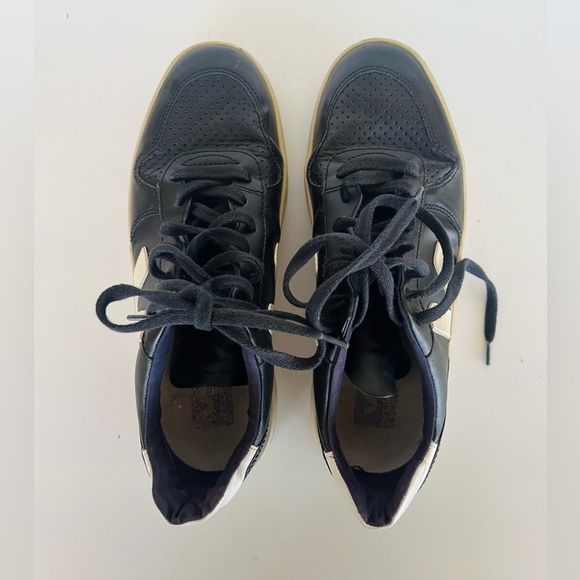 Veja V-10 Black Leather Sneakers, size 41 - Picture 2 of 13
